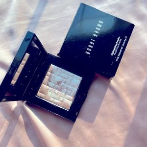 Bobbi Brown Pink Glow Highlighter w/ Box Swatched